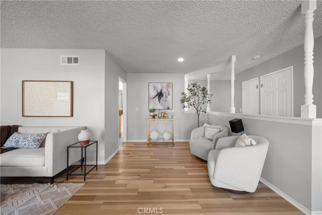27939 Honeycomb, Saugus, California 91350 home-pic-7