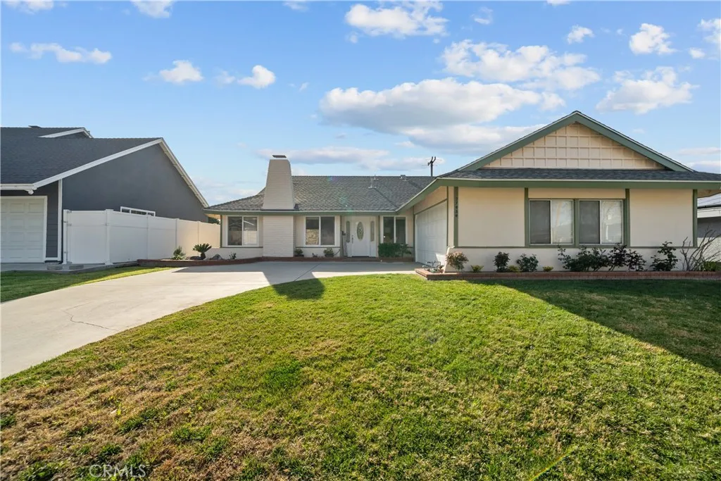 27939 Honeycomb, Saugus, California 91350 home-pic-1