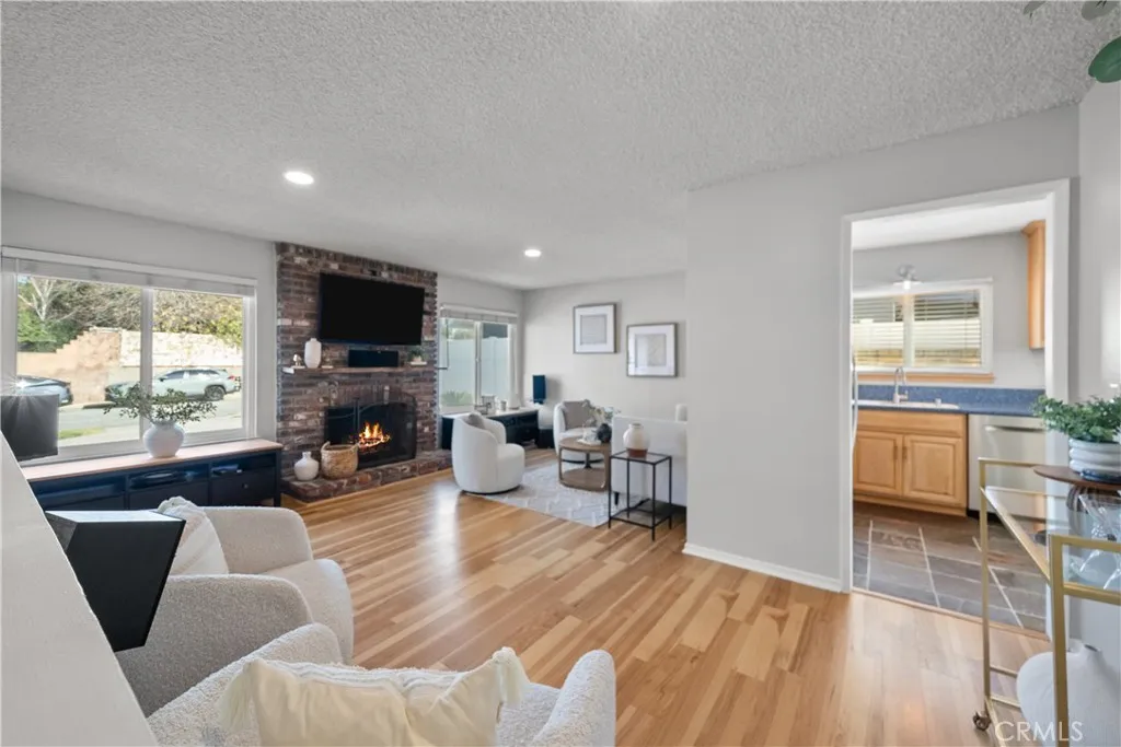 27939 Honeycomb, Saugus, California 91350 home-pic-9