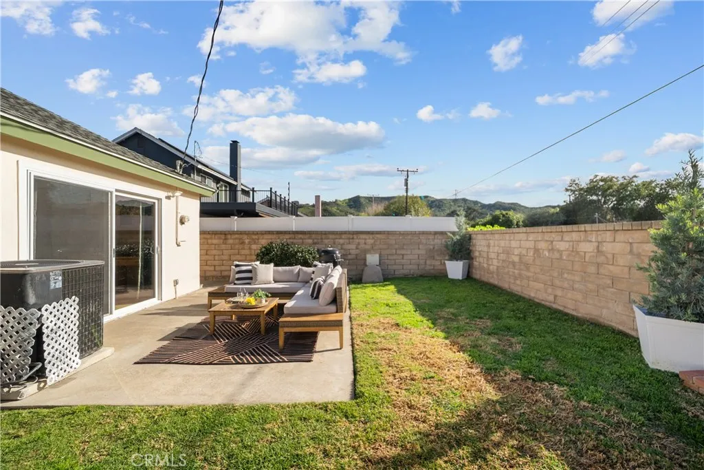 27939 Honeycomb, Saugus, California 91350 home-pic-33