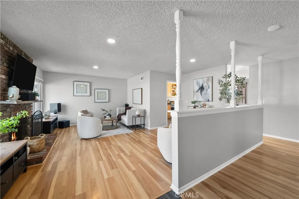 27939 Honeycomb, Saugus, California 91350 home-pic-8