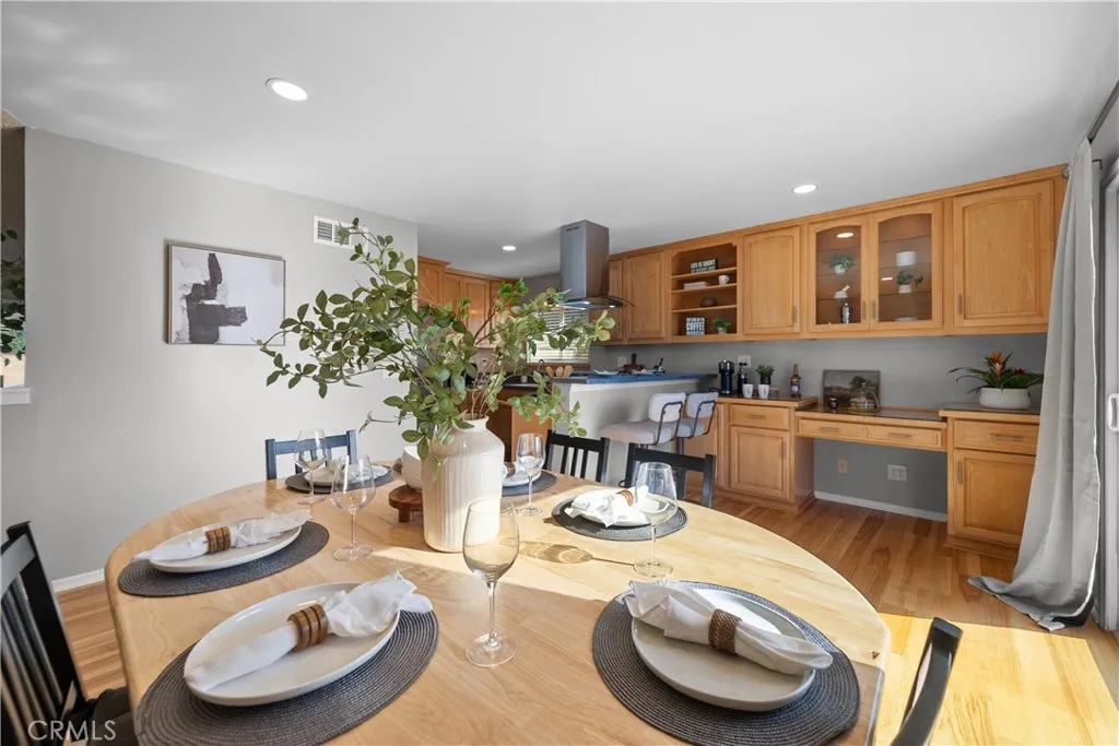 27939 Honeycomb, Saugus, California 91350 home-pic-11