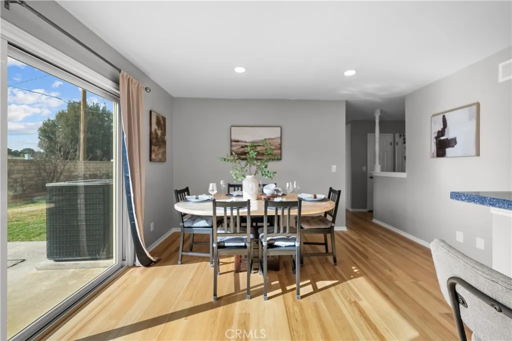 27939 Honeycomb, Saugus, California 91350 home-pic-15