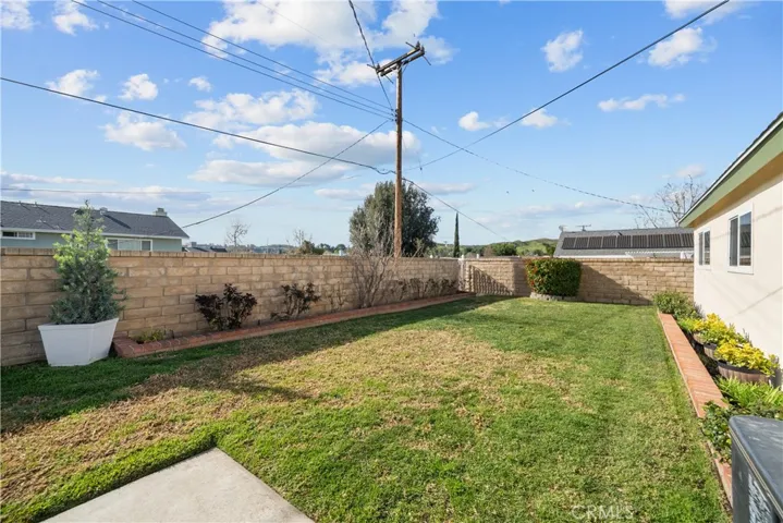 27939 Honeycomb, Saugus, California 91350