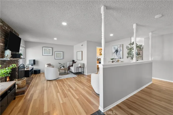 27939 Honeycomb, Saugus, California 91350
