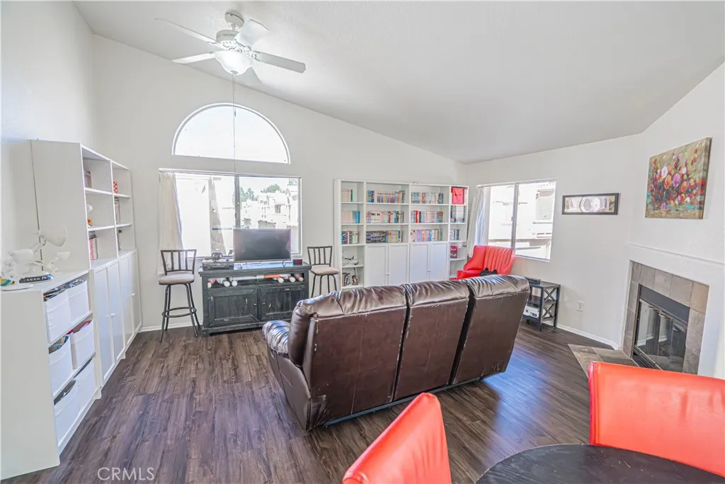 18834 Vista Del Canon, Newhall, California 91321 home-pic-7