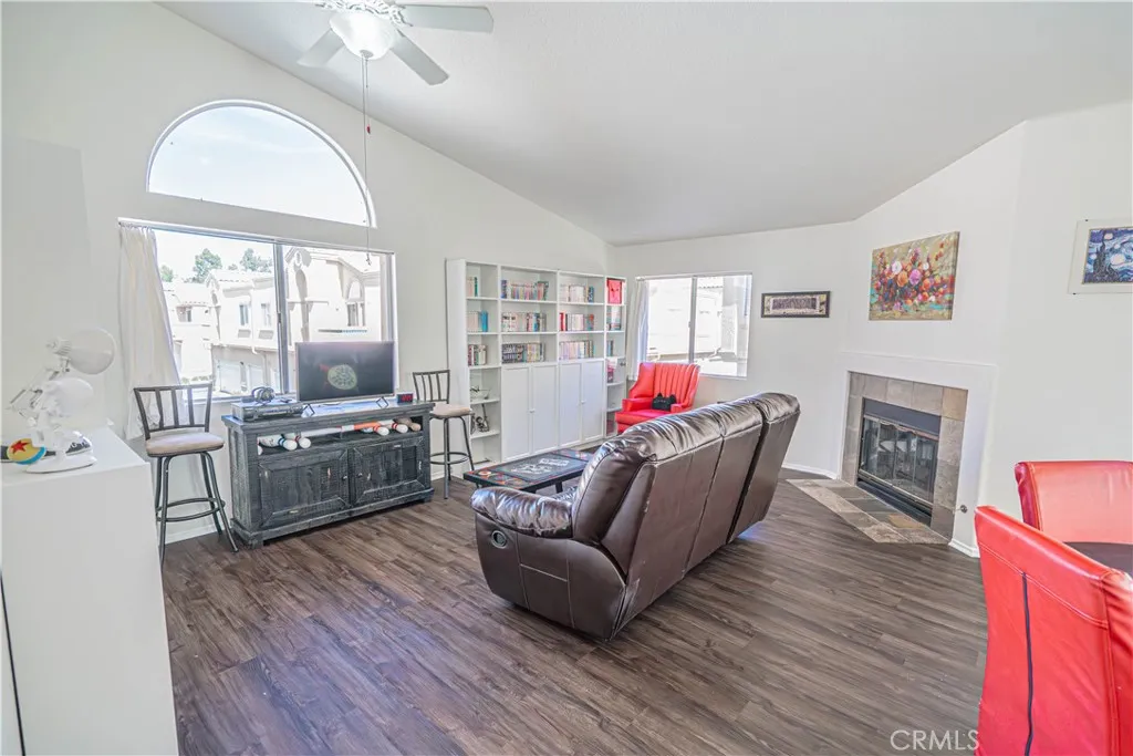 18834 Vista Del Canon, Newhall, California 91321 home-pic-9