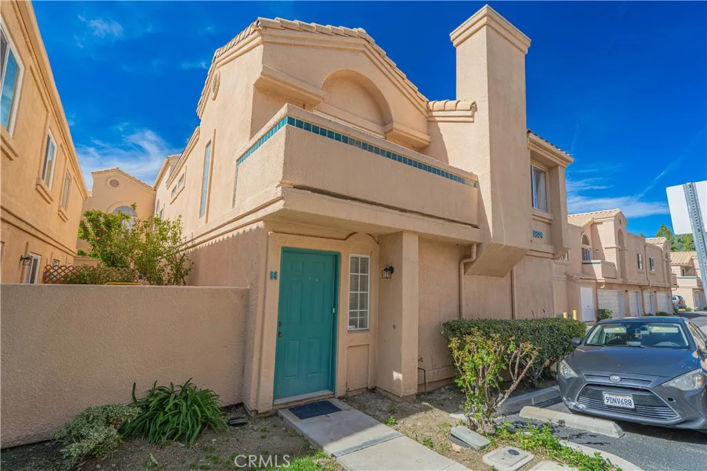 18834 Vista Del Canon, Newhall, California 91321 home-pic-3