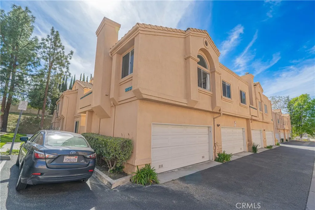 18834 Vista Del Canon, Newhall, California 91321 home-pic-20