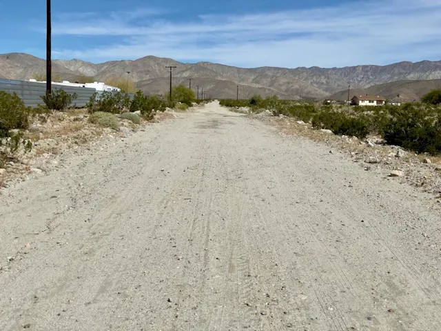 Road View North