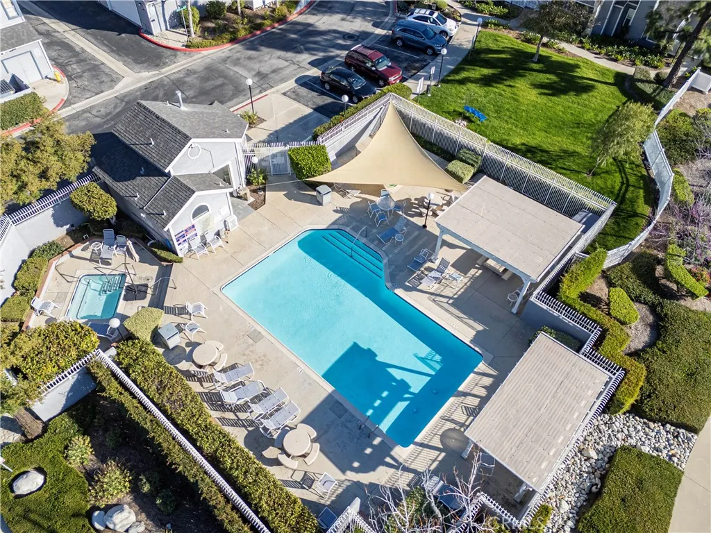 1774 Shady Oaks Court 116, Azusa, California 91702 home-pic-31