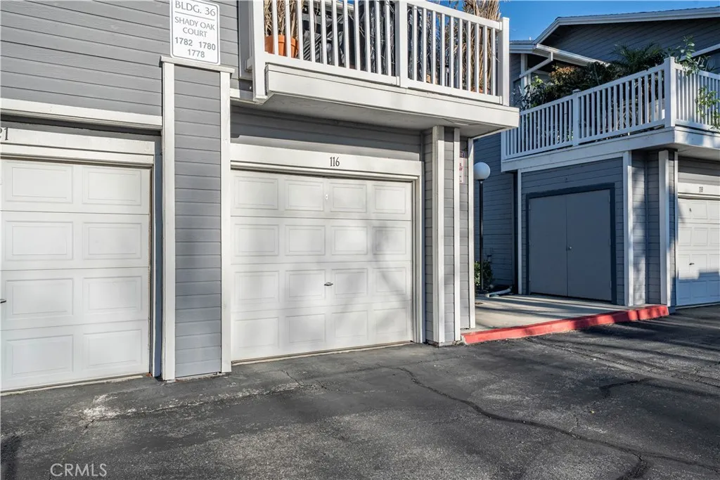 1774 Shady Oaks Court 116, Azusa, California 91702 home-pic-25
