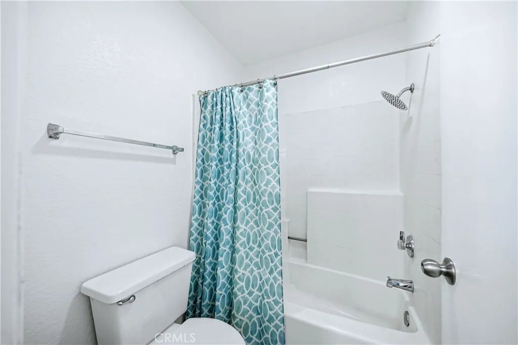1774 Shady Oaks Court 116, Azusa, California 91702 home-pic-18