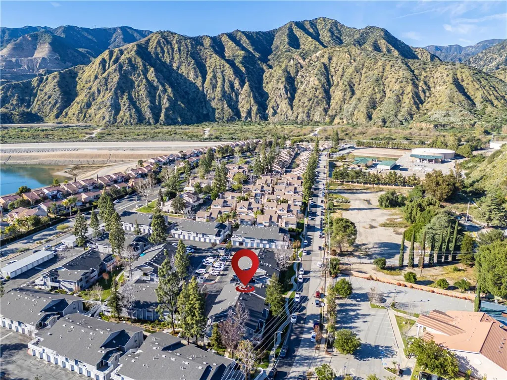 1774 Shady Oaks Court 116, Azusa, California 91702 home-pic-39