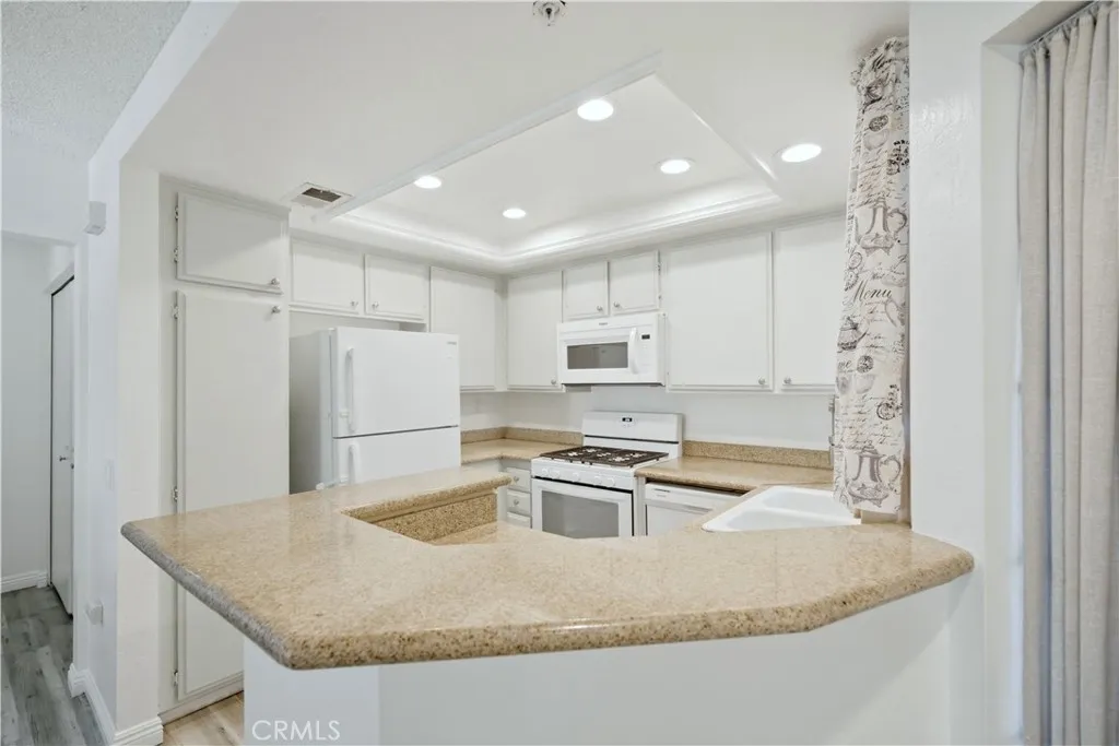 1774 Shady Oaks Court 116, Azusa, California 91702 home-pic-13