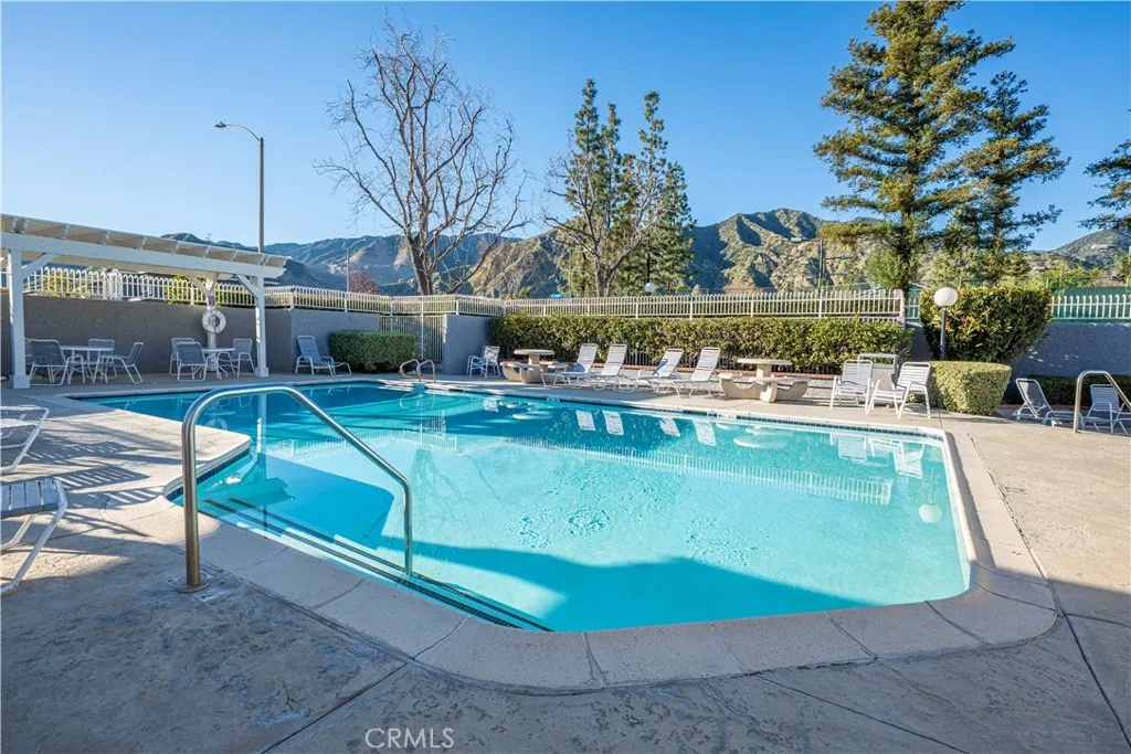1774 Shady Oaks Court 116, Azusa, California 91702 home-pic-28