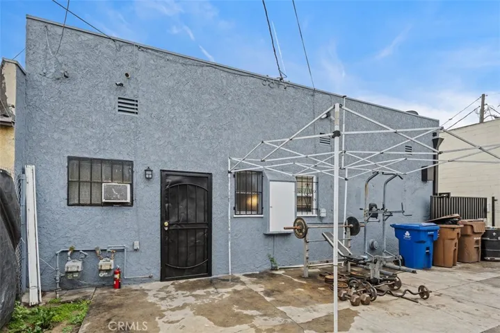 Backview Storefront