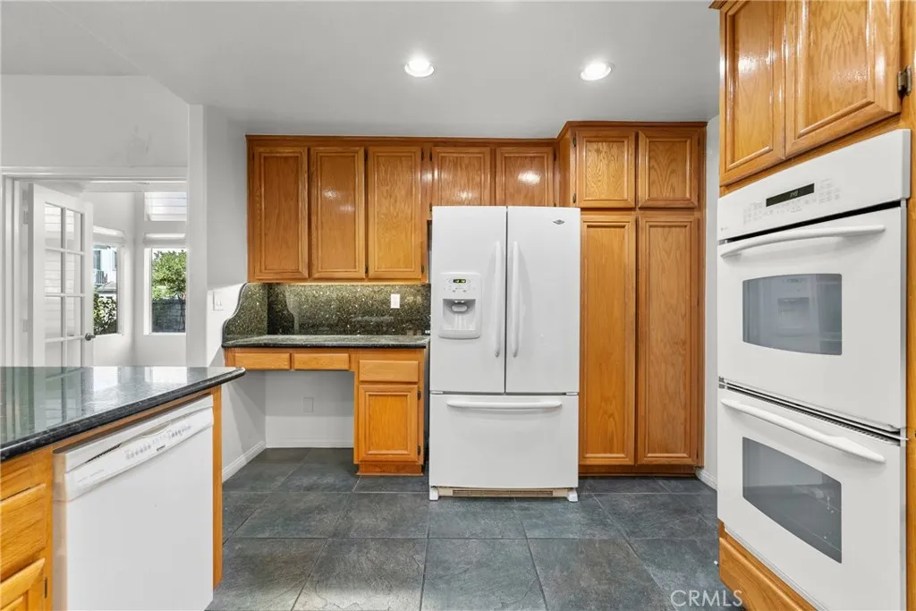 24436 Hampton Drive C, Valencia, California 91355 home-pic-19