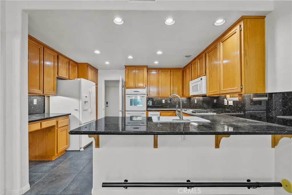 24436 Hampton Drive C, Valencia, California 91355 home-pic-15