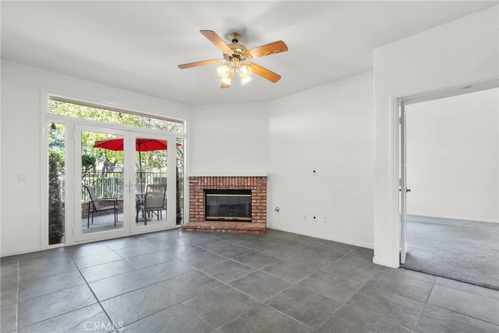 24436 Hampton Drive C, Valencia, California 91355 home-pic-13