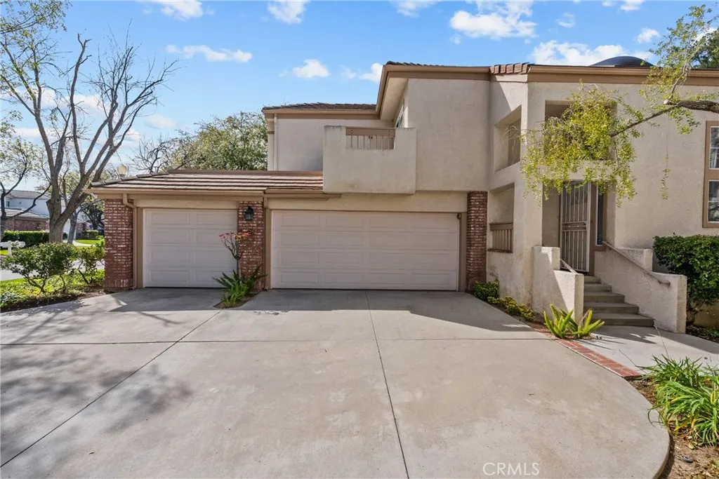 24436 Hampton Drive C, Valencia, California 91355 home-pic-2