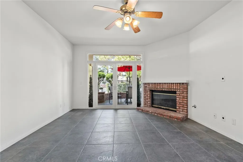 24436 Hampton Drive C, Valencia, California 91355 home-pic-12