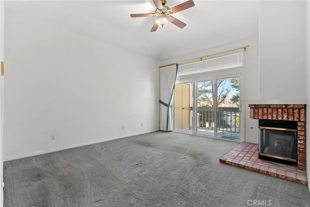 24436 Hampton Drive C, Valencia, California 91355 home-pic-28