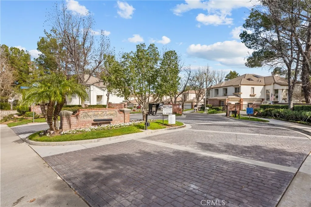 24436 Hampton Drive C, Valencia, California 91355 home-pic-52