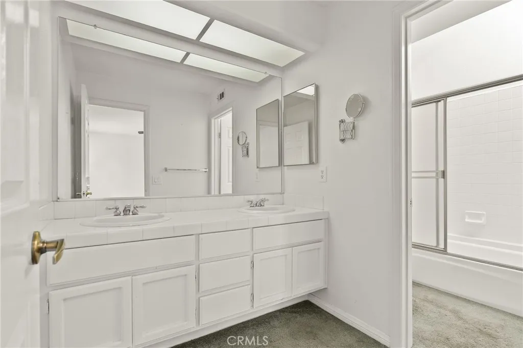 24436 Hampton Drive C, Valencia, California 91355 home-pic-27