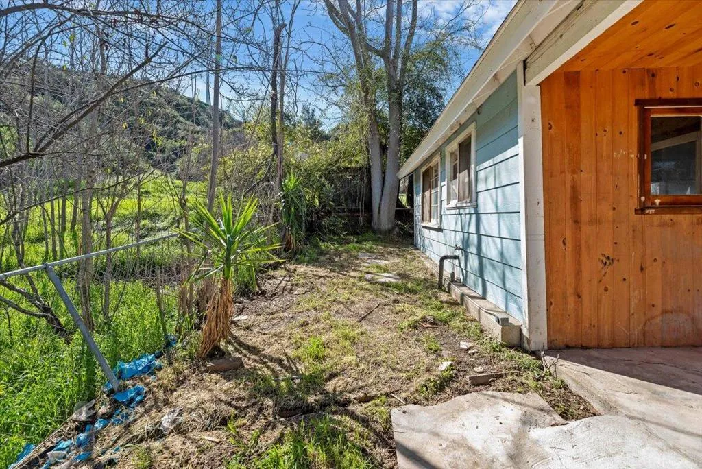 31500 Lake Shore Drive, Redlands, California 92373 home-pic-9