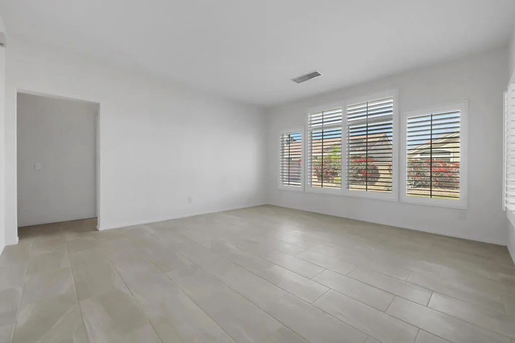 13 LIVING ROOM
