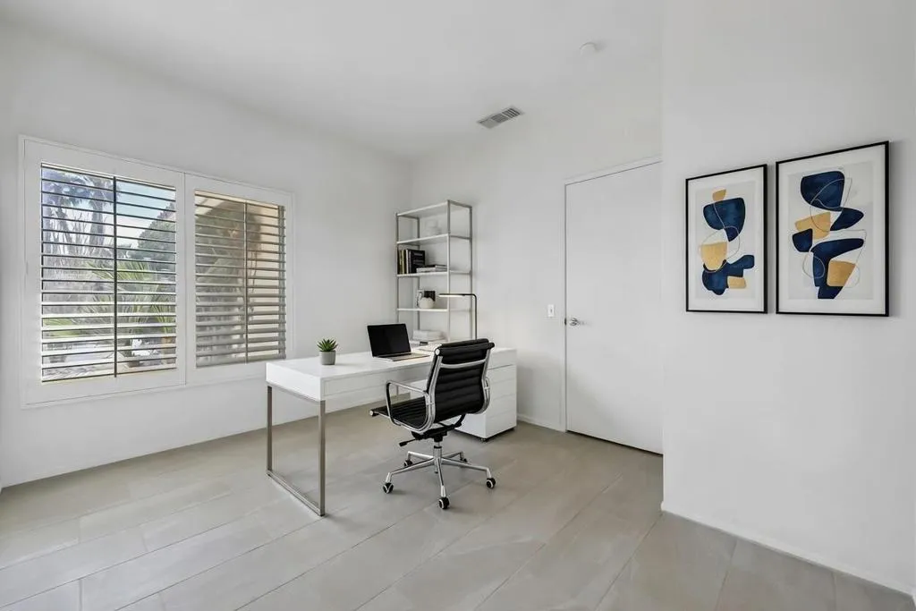 30 DEN : 2ND BEDROOM