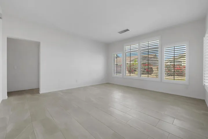 13 LIVING ROOM