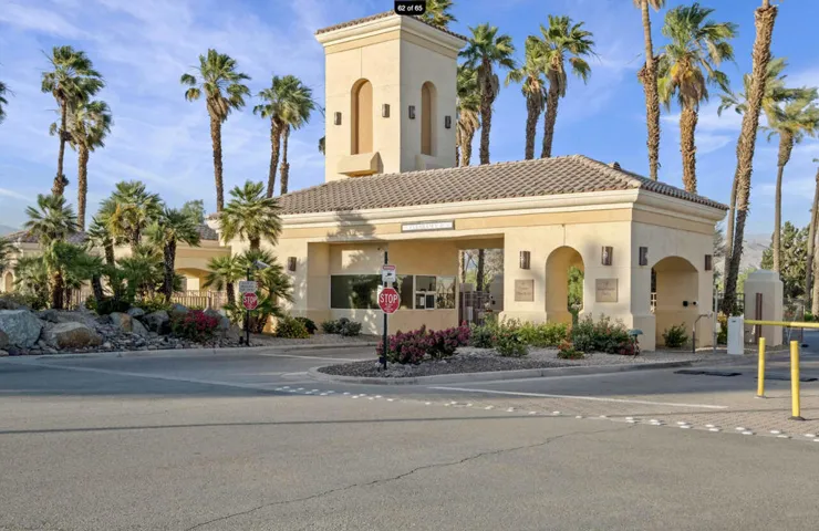 98 GATED ENTRANCE