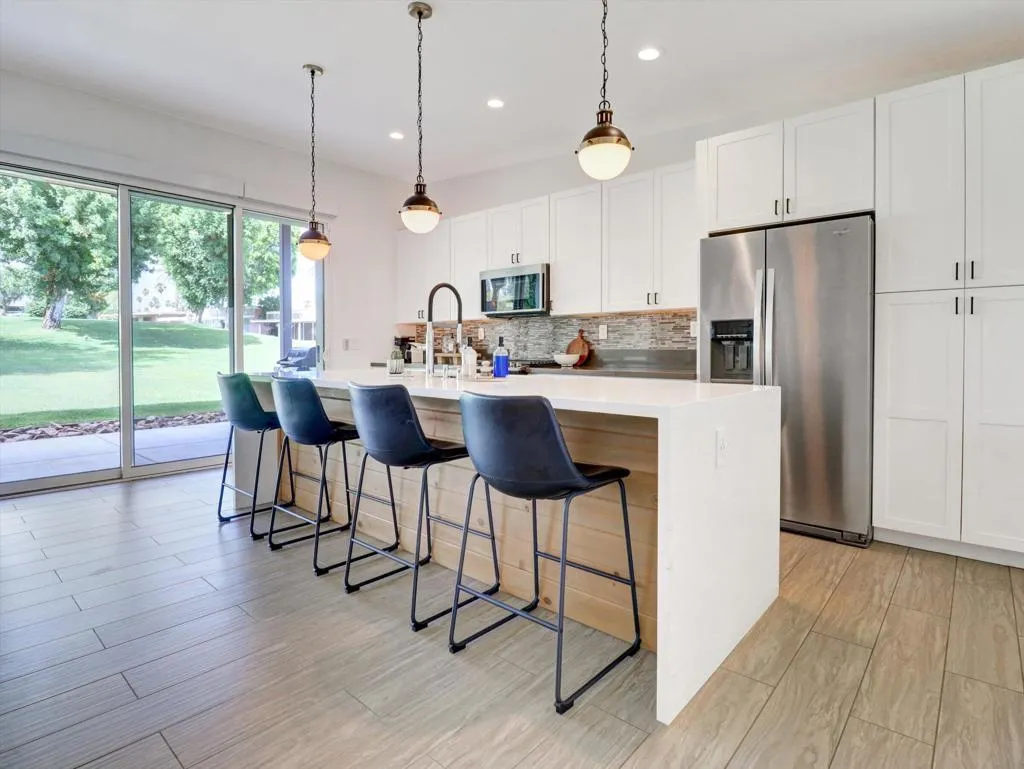 77370 Miles Avenue, Indian Wells, California 92210 home-pic-16