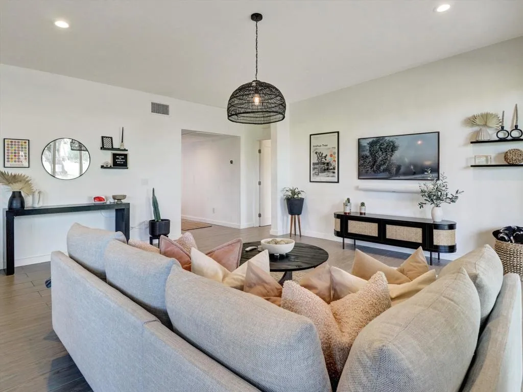 77370 Miles Avenue, Indian Wells, California 92210 home-pic-9