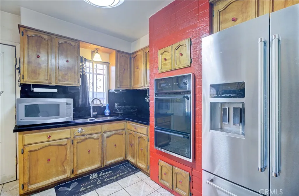 642 E 136th Street, Los Angeles, California 90059 home-pic-9