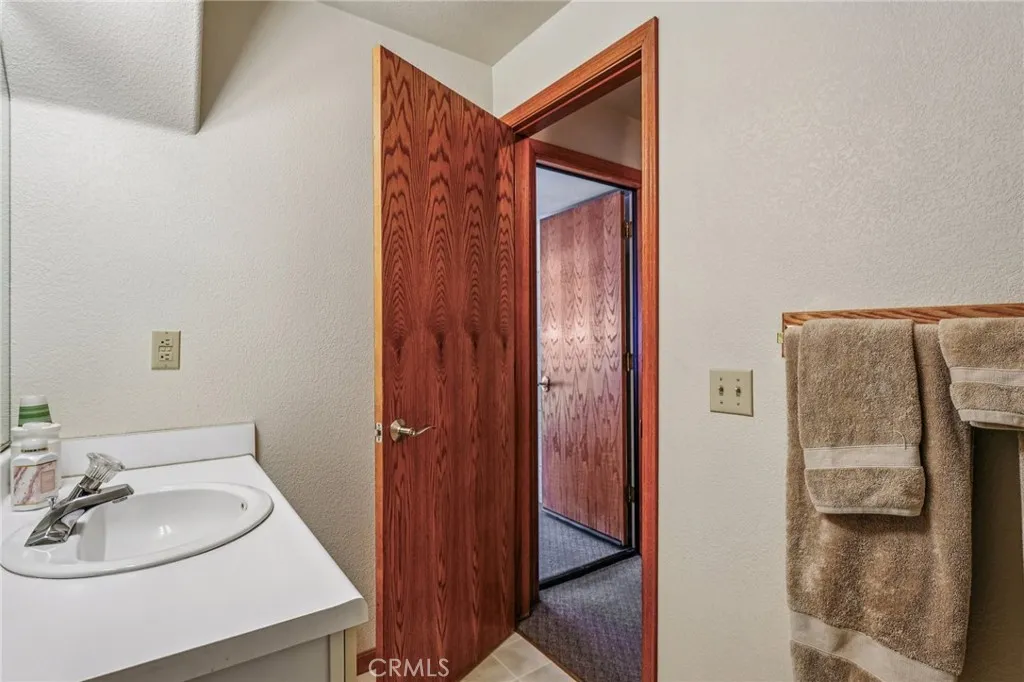 38916 Willow Landing, Big Bear Lake, California 92315 home-pic-38