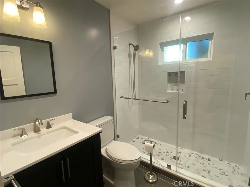 4101 W National, Burbank, California 91505 home-pic-7