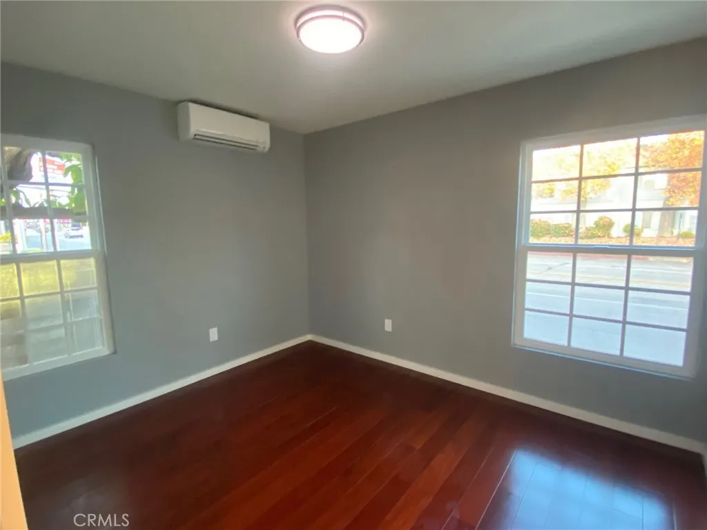 4101 W National, Burbank, California 91505 home-pic-6