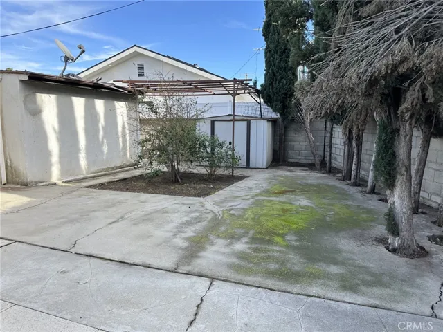6443 Longridge, Van Nuys, California 91401