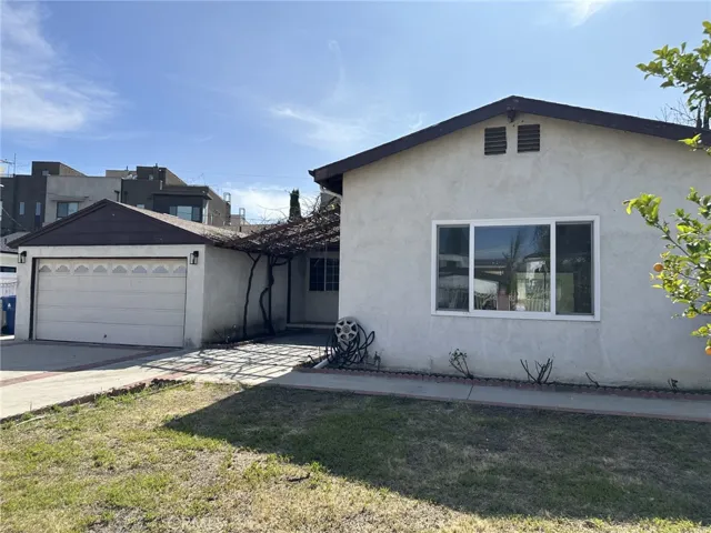 6443 Longridge, Van Nuys, California 91401