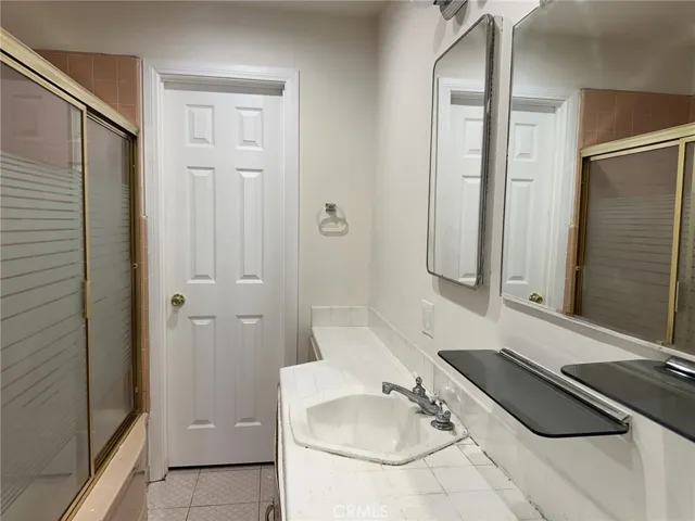 6443 Longridge, Van Nuys, California 91401
