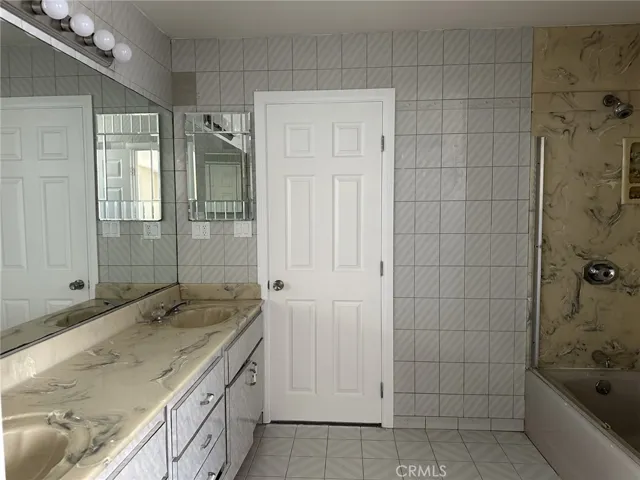 6443 Longridge, Van Nuys, California 91401