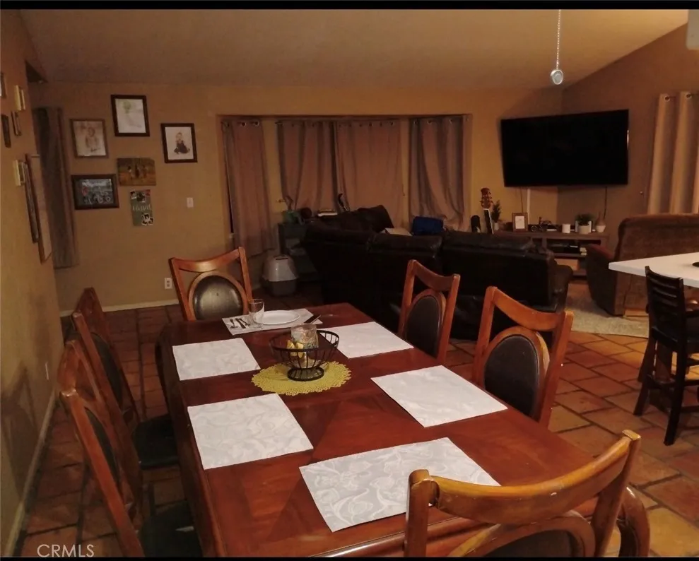 591 W 3rd, Perris, California 92570 home-pic-4