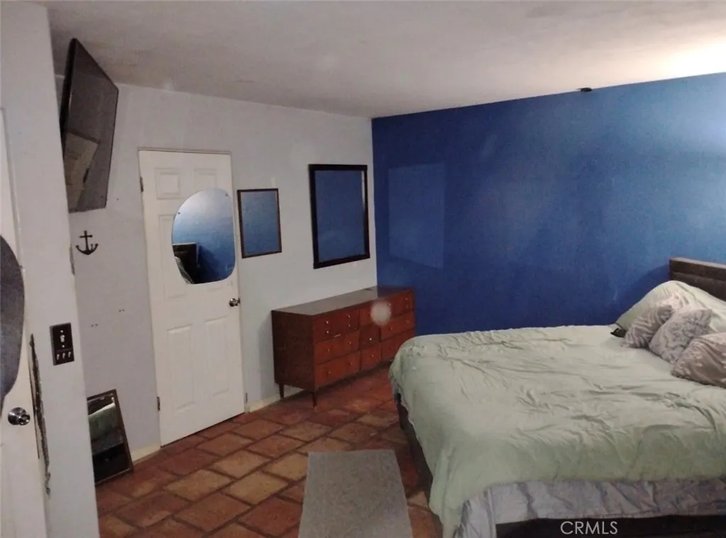 591 W 3rd, Perris, California 92570 home-pic-3