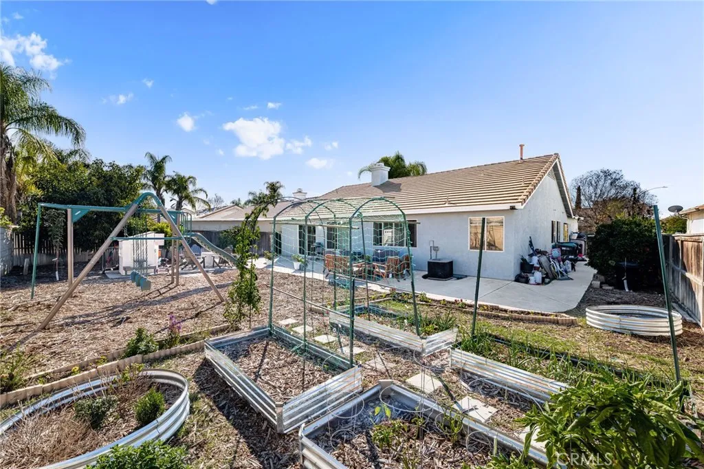 31856 Granville, Winchester, California 92596 home-pic-38