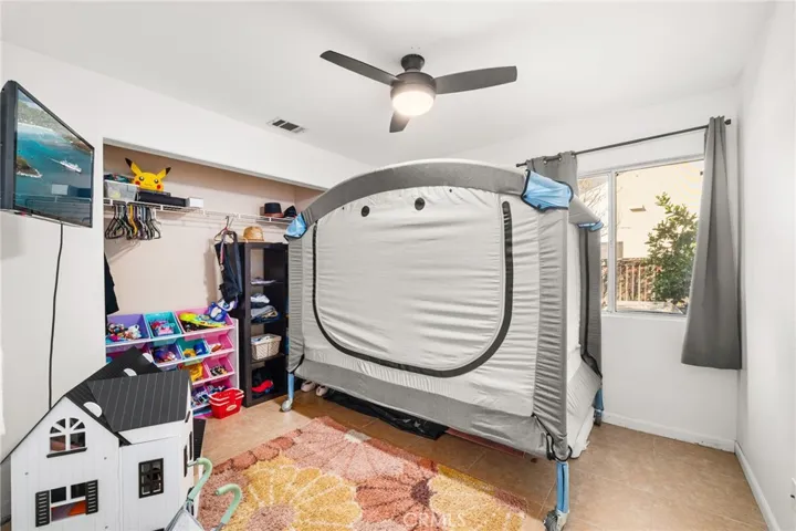 Second of 3 secondary bedrooms (first one off hall)