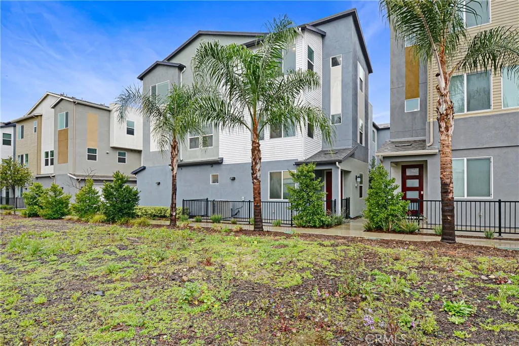 319 N Standard, Santa Ana, California 92701 home-pic-21