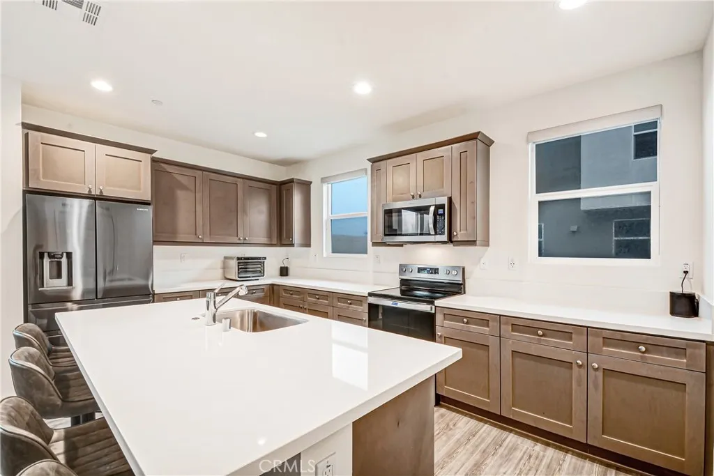319 N Standard, Santa Ana, California 92701 home-pic-12